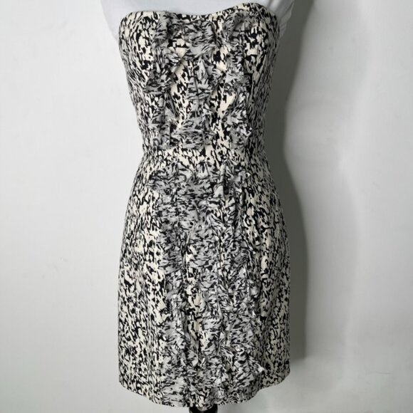 Cynthia Steffe Women's Black White Ruffle Mini Strapless Dress Size 2 - Picture 1 of 16